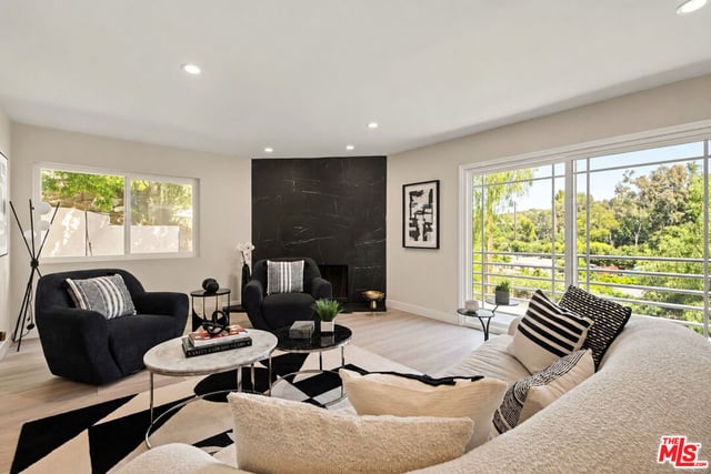 21490 Arcos Drive, Woodland Hills, CA 91364 — photo 7 of 38