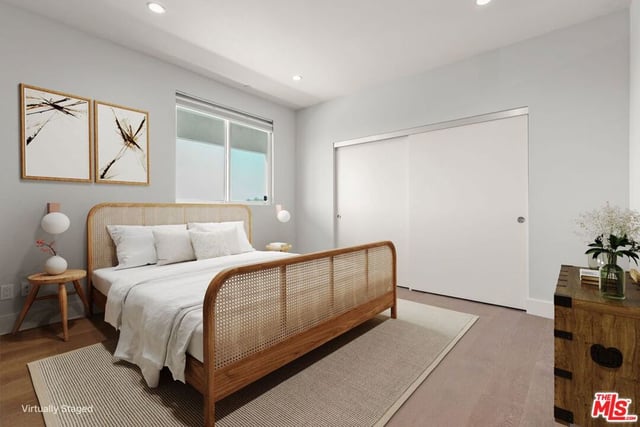 935 N Hudson Avenue 401, Los Angeles, CA 90038 — photo 12 of 29