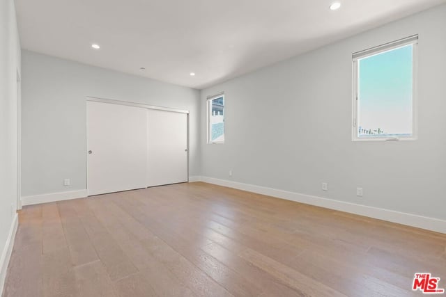 935 N Hudson Avenue 401, Los Angeles, CA 90038 — photo 15 of 29