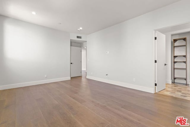 935 N Hudson Avenue 401, Los Angeles, CA 90038 — photo 22 of 29