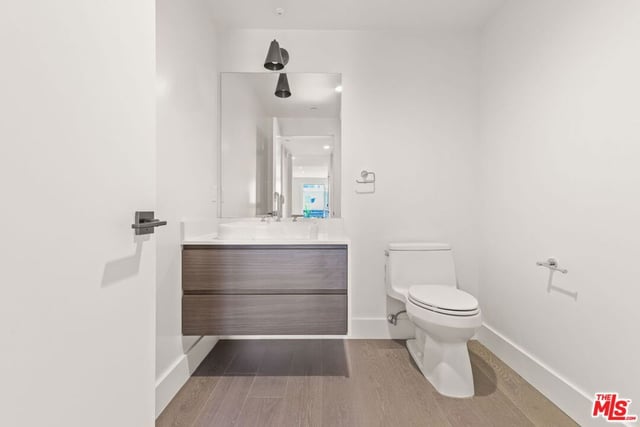 935 N Hudson Avenue 401, Los Angeles, CA 90038 — photo 26 of 29