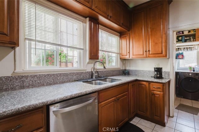 1332 Masselin Avenue A&B, Los Angeles, CA 90019 — photo 10 of 45