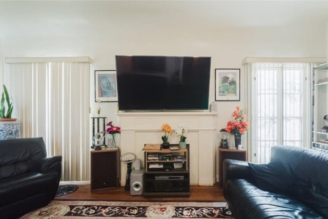 1332 Masselin Avenue A&B, Los Angeles, CA 90019 — photo 16 of 45