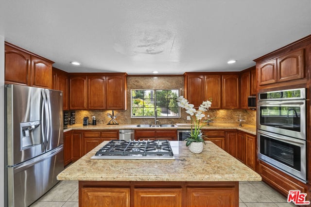 16201 Halsey Street, Los Angeles, CA 91344 — photo 35 of 44