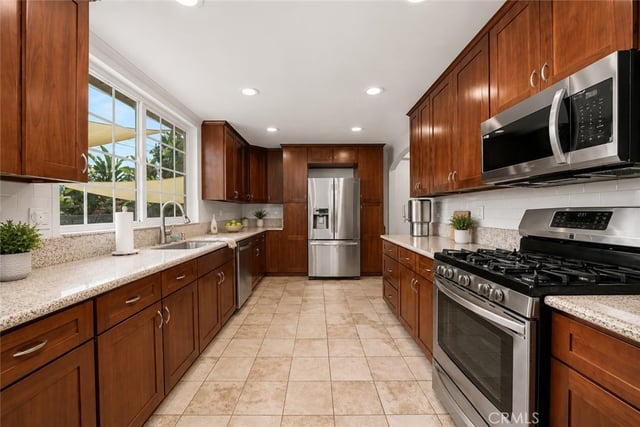 408 S Rodilee Avenue, West Covina, CA 91791 — photo 13 of 39