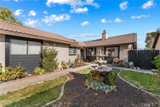 3456 San Felipe Court, Palmdale, CA 93550 — photo 5 of 40