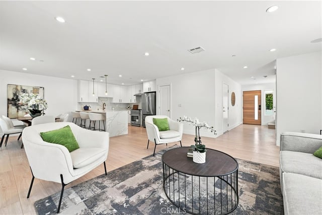 13369 W Cellest Parkway, Pacoima, CA 91331 — photo 3 of 45
