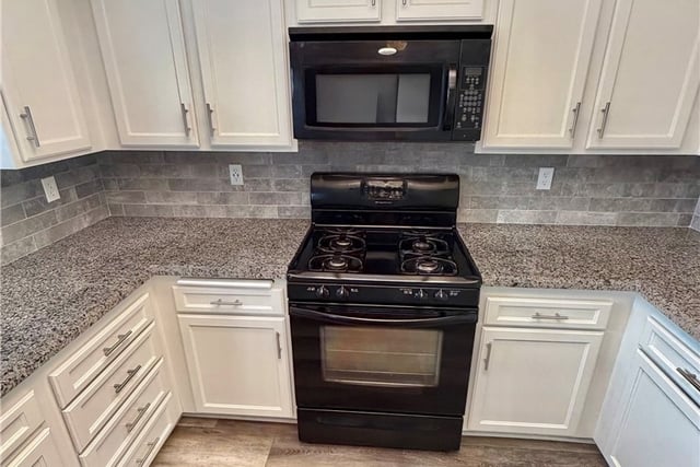 1316 W Avenue J4, Lancaster, CA 93534 — photo 7 of 22