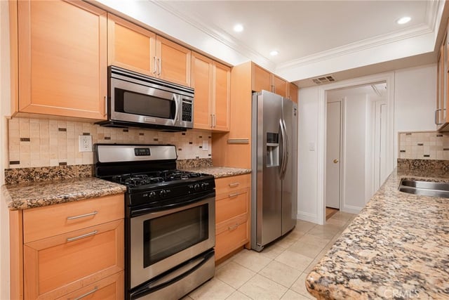 4536 Colbath Avenue 102, Sherman Oaks, CA 91423 — photo 17 of 29