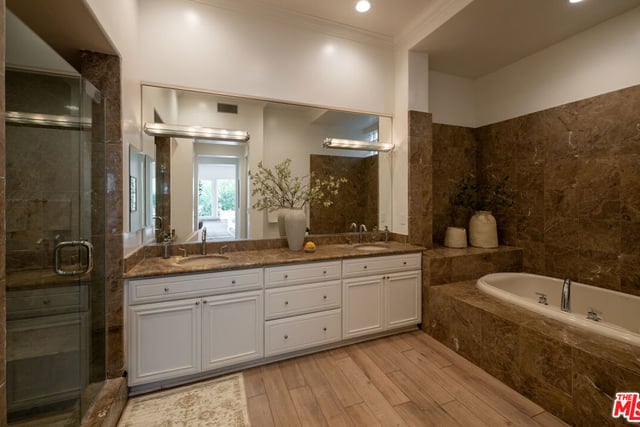16658 Calle Brittany, Pacific Palisades, CA 90272 — photo 21 of 43
