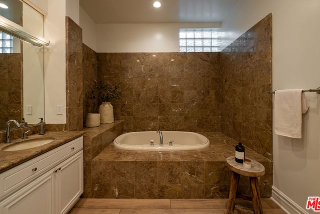 16658 Calle Brittany, Pacific Palisades, CA 90272 — photo 22 of 43