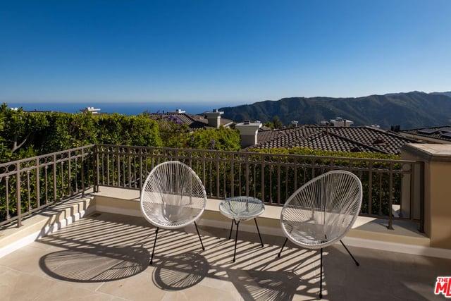 16658 Calle Brittany, Pacific Palisades, CA 90272 — photo 5 of 43