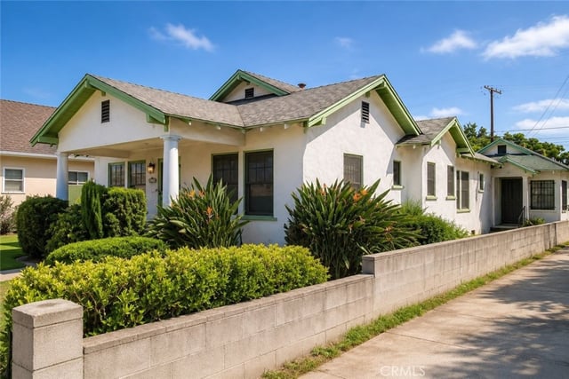 4215 S Budlong, Los Angeles, CA 90037 — photo 5 of 6