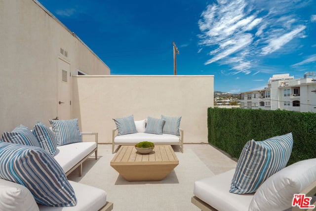 11723 Mayfield Avenue 4, Los Angeles, CA 90049 — photo 28 of 31