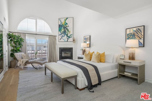 11723 Mayfield Avenue 4, Los Angeles, CA 90049 — photo 9 of 31