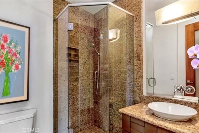 8827 Evanview, Los Angeles, CA 90069 — photo 38 of 40