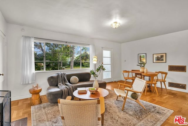 5226 Village Green, Los Angeles, CA 90016 — photo 2 of 38