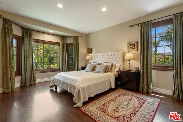 402 11th Street, Santa Monica, CA 90402 — photo 18 of 34