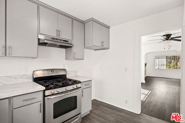 1333 W 57th Street, Los Angeles, CA 90037 — photo 12 of 32