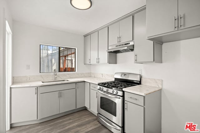 1333 W 57th Street, Los Angeles, CA 90037 — photo 13 of 32