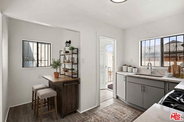 1333 W 57th Street, Los Angeles, CA 90037 — photo 15 of 32