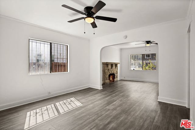 1333 W 57th Street, Los Angeles, CA 90037 — photo 9 of 32
