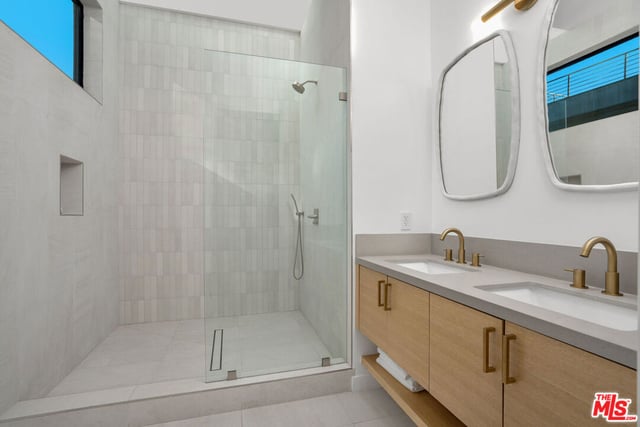 3949 N Glenalbyn Drive, Los Angeles, CA 90065 — photo 18 of 34