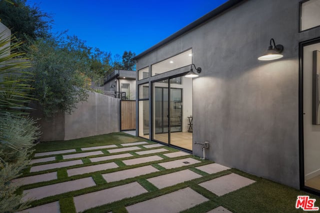 3949 N Glenalbyn Drive, Los Angeles, CA 90065 — photo 25 of 34