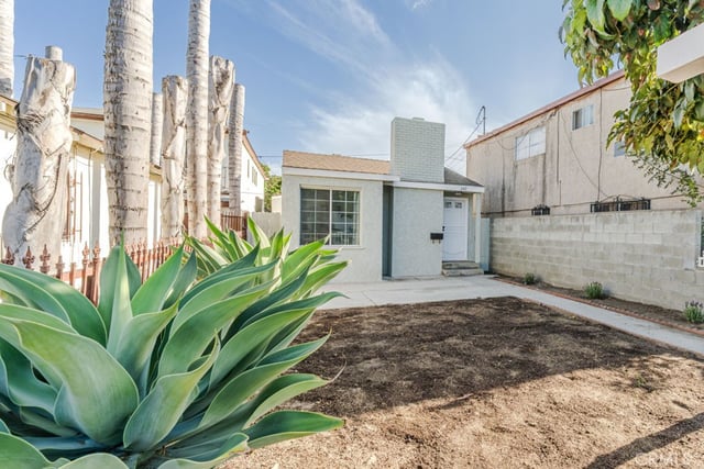 240 E South, Long Beach, CA 90805 — photo 2 of 35