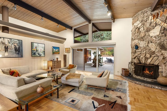 13044 Sky Valley Road, Los Angeles, CA 90049 — photo 5 of 29