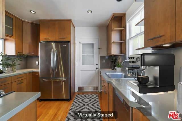 15222 1/2 Dickens Street, Los Angeles, CA 91403 — photo 22 of 53