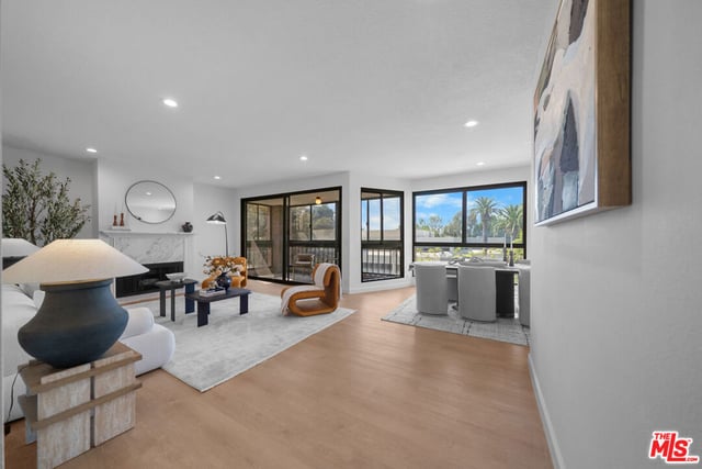 4477 Wilshire Boulevard 308, Los Angeles, CA 90010 — photo 13 of 37