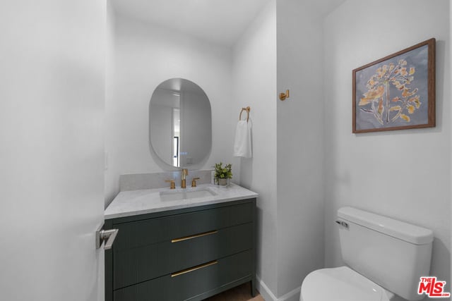 4477 Wilshire Boulevard 308, Los Angeles, CA 90010 — photo 17 of 37