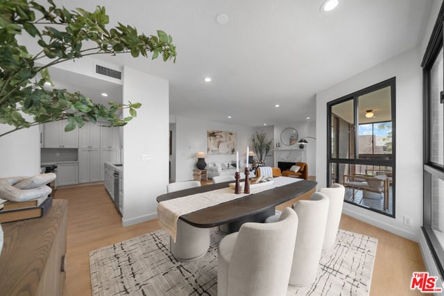 4477 Wilshire Boulevard 308, Los Angeles, CA 90010 — photo 8 of 37