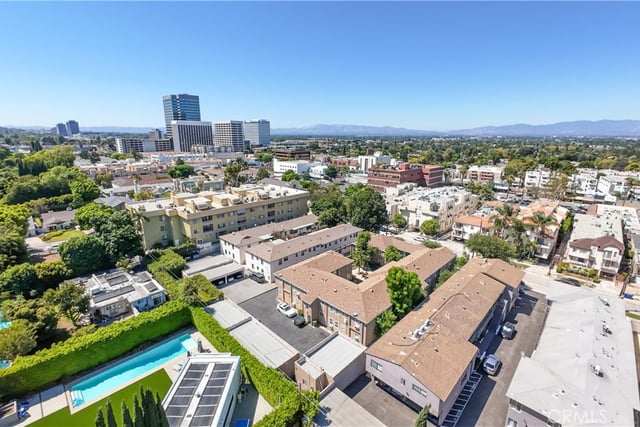 15034 Dickens Street 4, Sherman Oaks, CA 91403 — photo 32 of 35