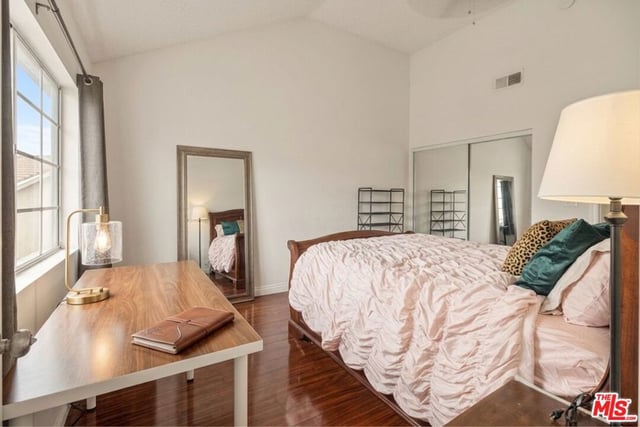 14422 Terra Bella Street A, Los Angeles, CA 91402 — photo 15 of 20