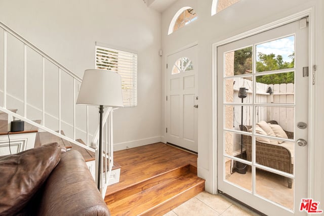 14422 Terra Bella Street A, Los Angeles, CA 91402 — photo 2 of 20