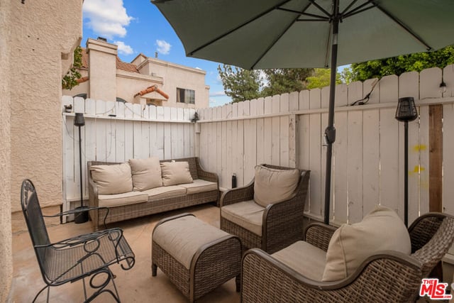 14422 Terra Bella Street A, Los Angeles, CA 91402 — photo 4 of 20