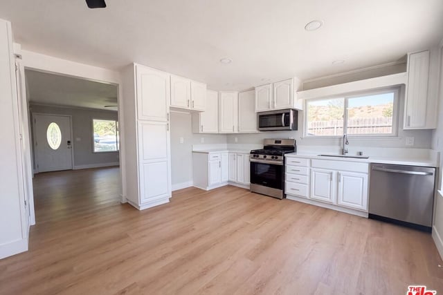 14602 Rosecourt Drive, Santa Clarita, CA 91387 — photo 13 of 24