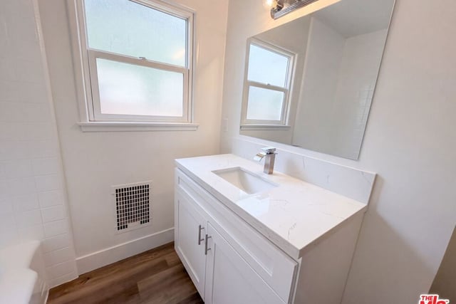 8015 Aldea Avenue, Los Angeles, CA 91406 — photo 19 of 28