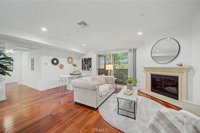 970 S St. Andrews Place 103, Los Angeles, CA 90019 — photo 11 of 37