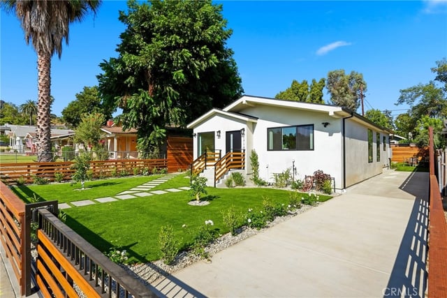 1710 Phillips Way, Los Angeles, CA 90042 — photo 4 of 52