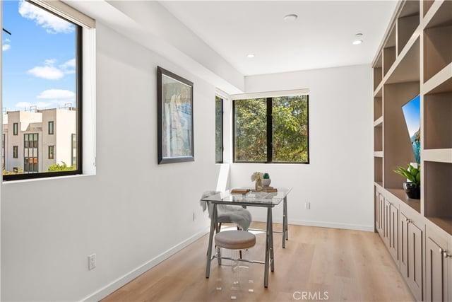 5151 W Redondo Court, Los Angeles, CA 90019 — photo 16 of 40