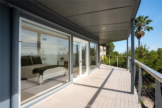 5675 Spreading Oak Dr, Los Angeles, CA 90068 — photo 19 of 36