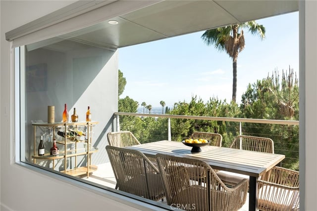 5675 Spreading Oak Dr, Los Angeles, CA 90068 — photo 20 of 36