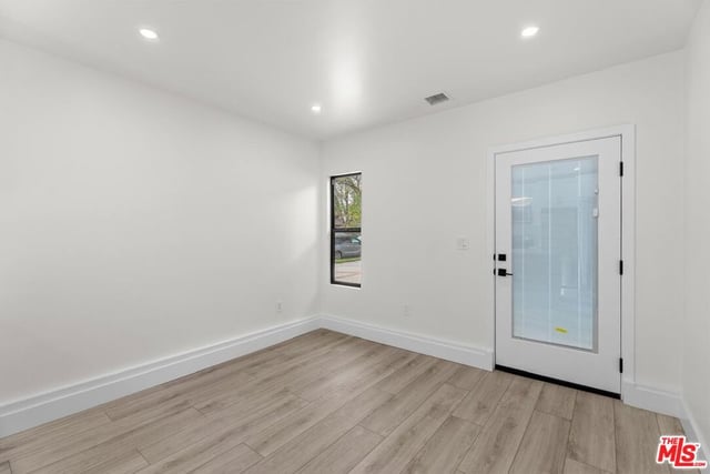 19701 Blythe Street, Los Angeles, CA 91306 — photo 39 of 53