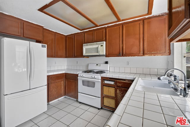 1718 Polo Court, Lancaster, CA 93535 — photo 23 of 31