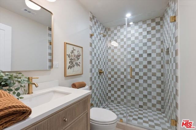 1651 S Wilton Place, Los Angeles, CA 90019 — photo 15 of 42