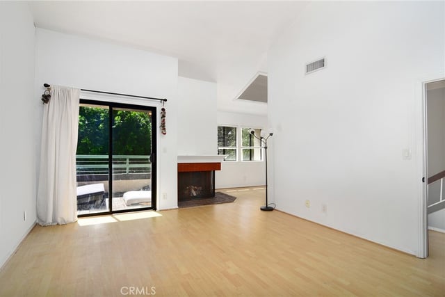 18739 Hatteras Street 55, Tarzana, CA 91356 — photo 18 of 41