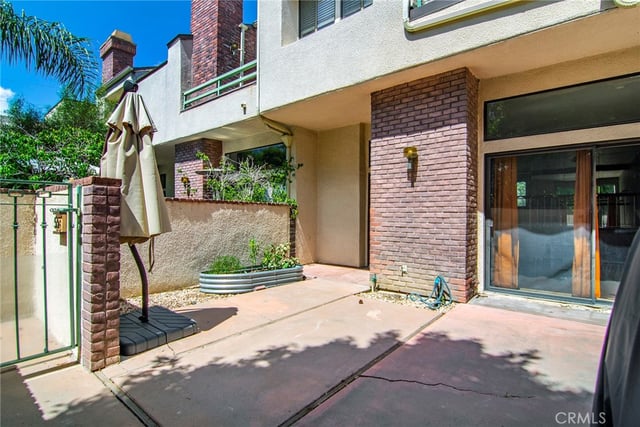18739 Hatteras Street 55, Tarzana, CA 91356 — photo 3 of 41